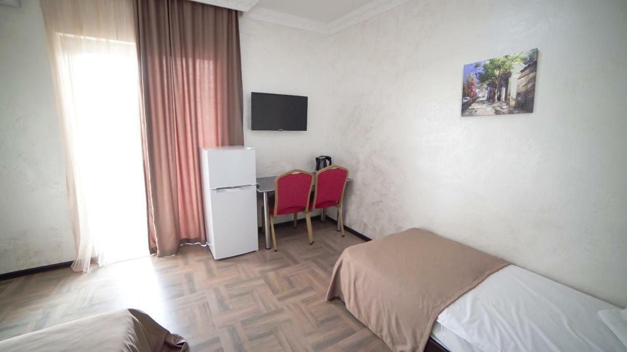 Hotel Progress Batumi Ngoại thất bức ảnh
