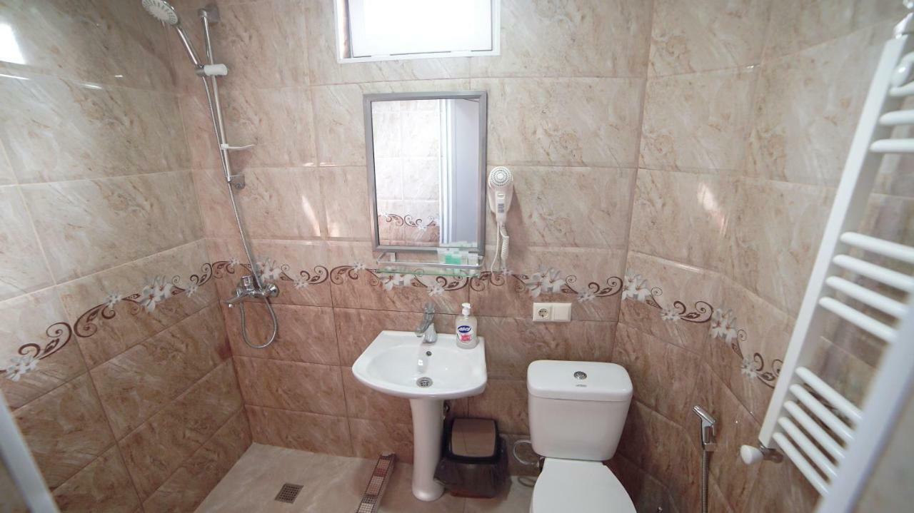Hotel Progress Batumi Ngoại thất bức ảnh